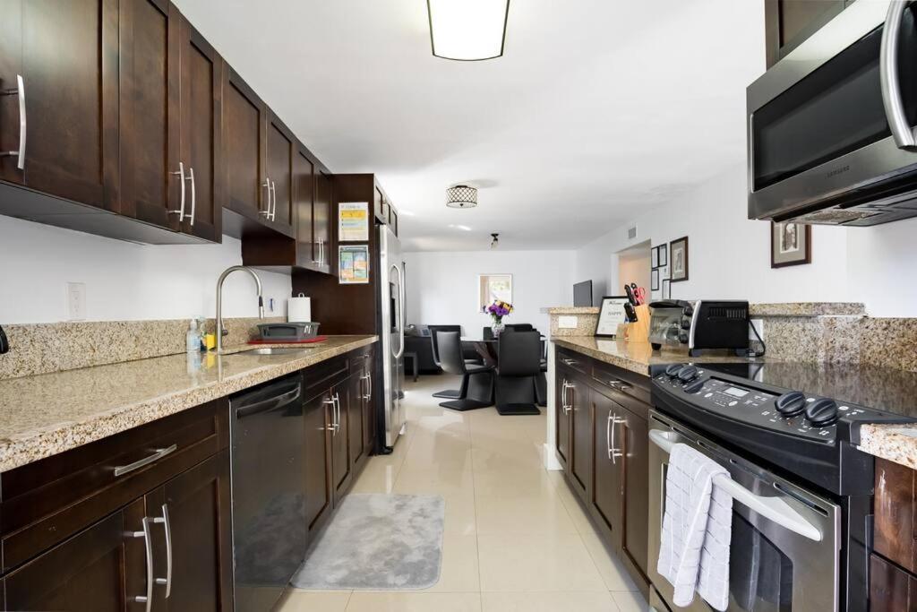 A2 - Endless Summer Vacation Rentals - 3 Bedroom Apartment Close To Casino ฟอร์ต ลอเดอร์เดล ภายนอก รูปภาพ
